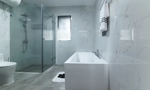 Luxurious Master Bathroom (Type A)